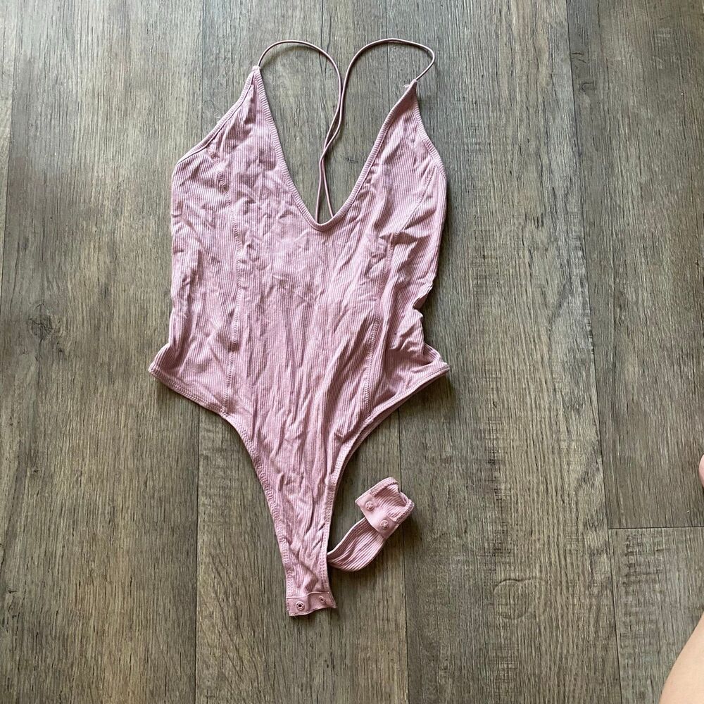 Dusty Pink Ribbed Bodysuit - Size Large